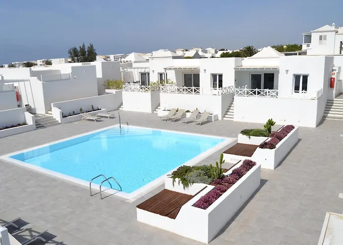 Flower Deluxe Playa Honda (Lanzarote)